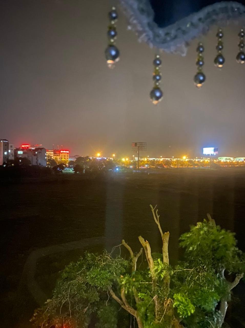 ファミリー トランジット ホテル Thach Loi エクステリア 写真